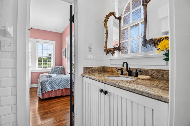  Residence photo 44