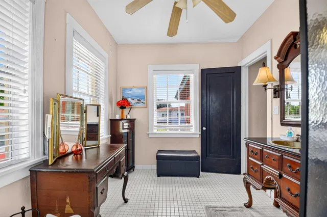  Residence photo 53