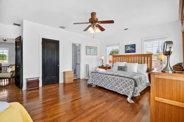  Residence photo 57