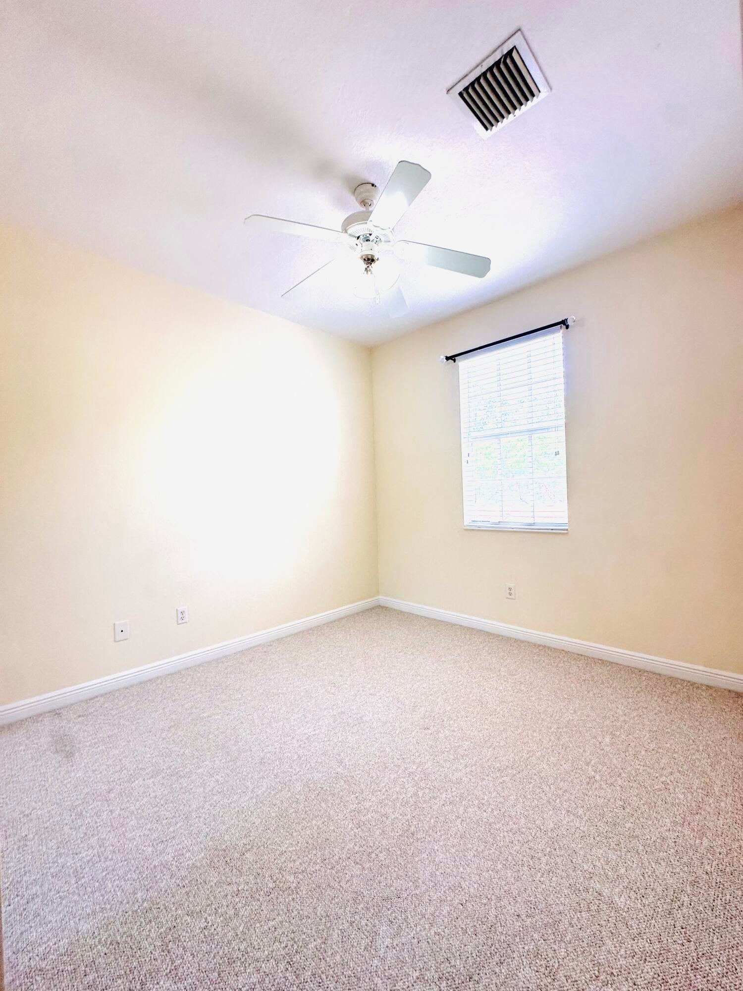 Residence photo 30