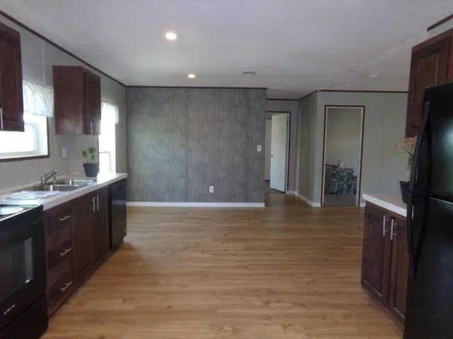 Residence photo 3