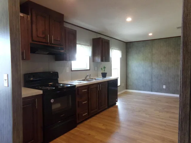 Residence photo 4