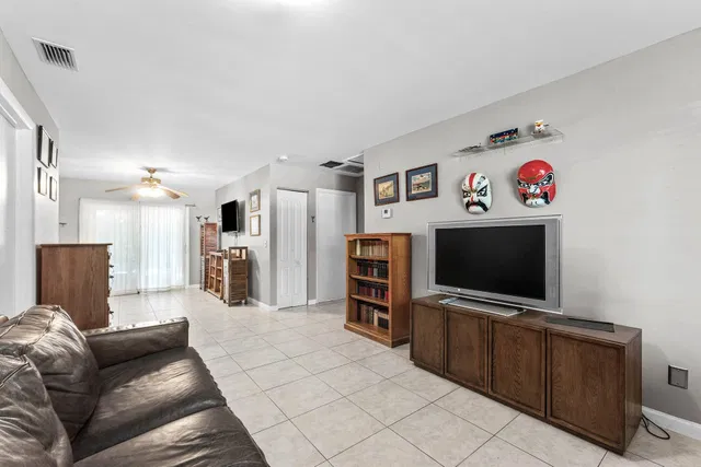 Flamingo Park Residence photo 10