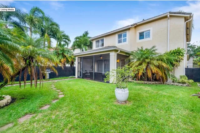  Residence photo 9