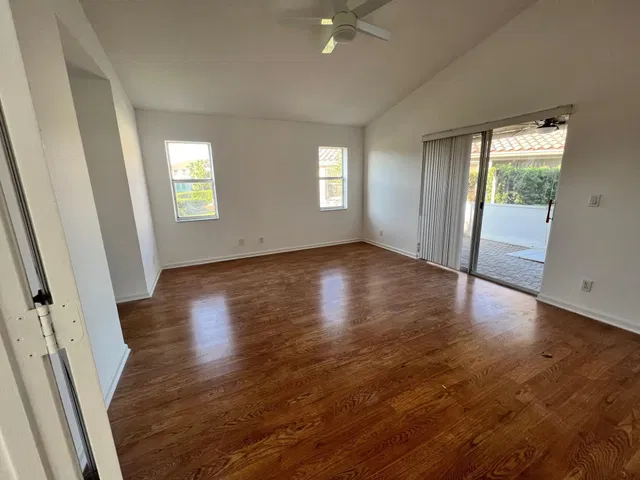 Residence photo 12