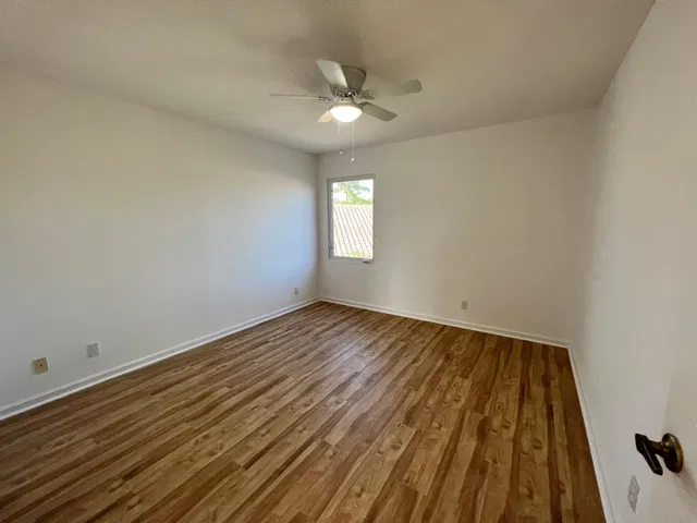 Residence photo 18