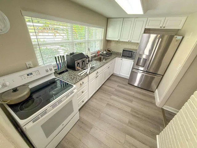  Residence photo 11