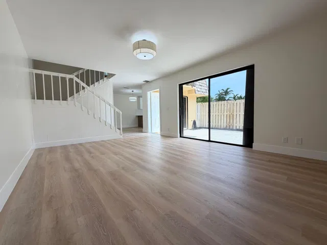 Residence photo 6