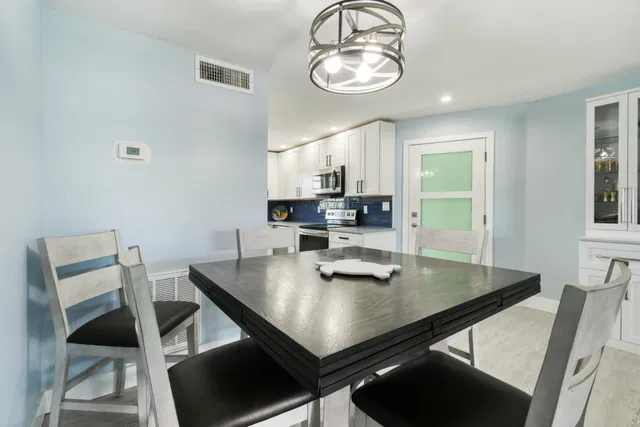 Unit 211 photo 13