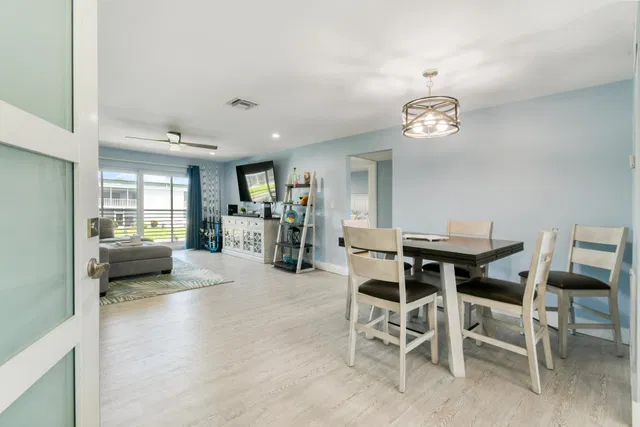Unit 211 photo 14