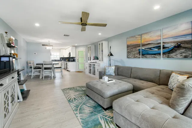 Unit 211 photo 17
