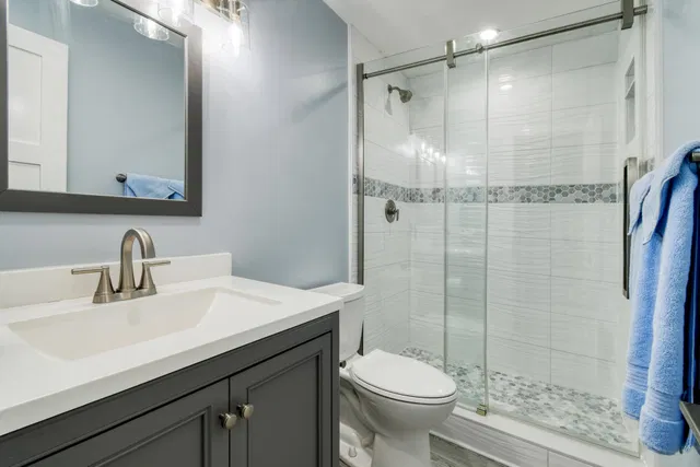 Unit 211 photo 24