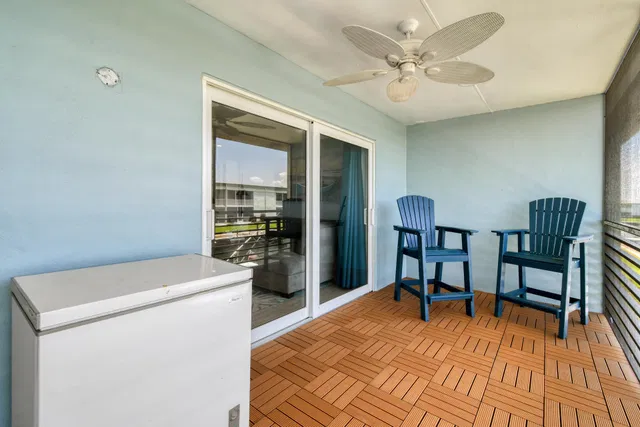 Unit 211 photo 28