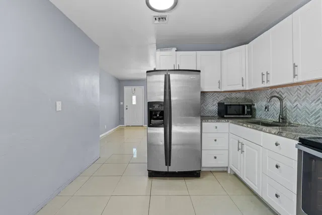 Residence photo 2