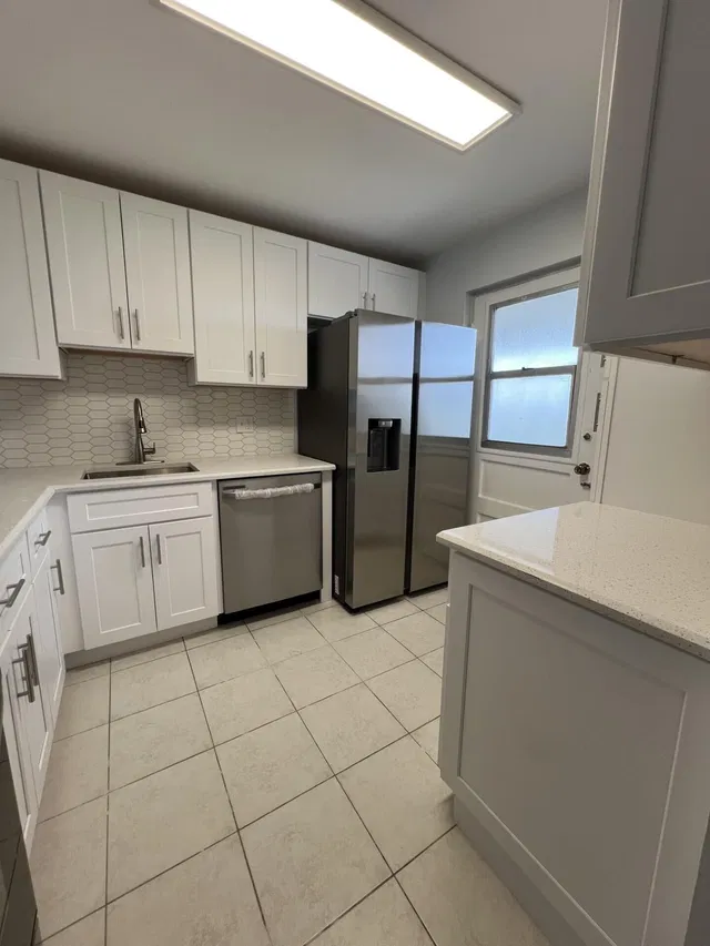 Unit 506 photo 3