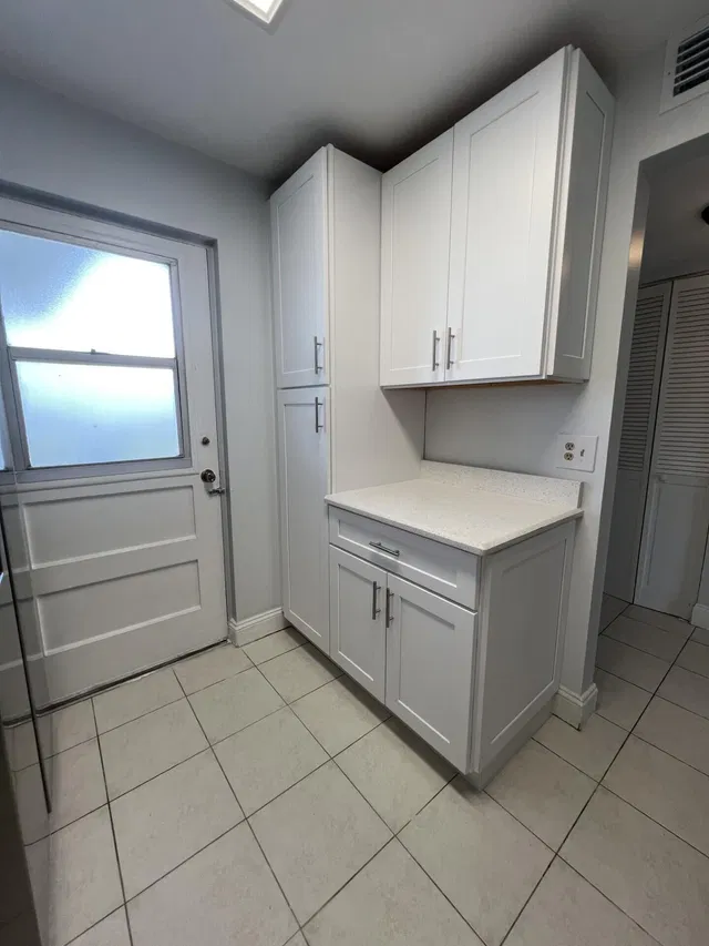 Unit 506 photo 4
