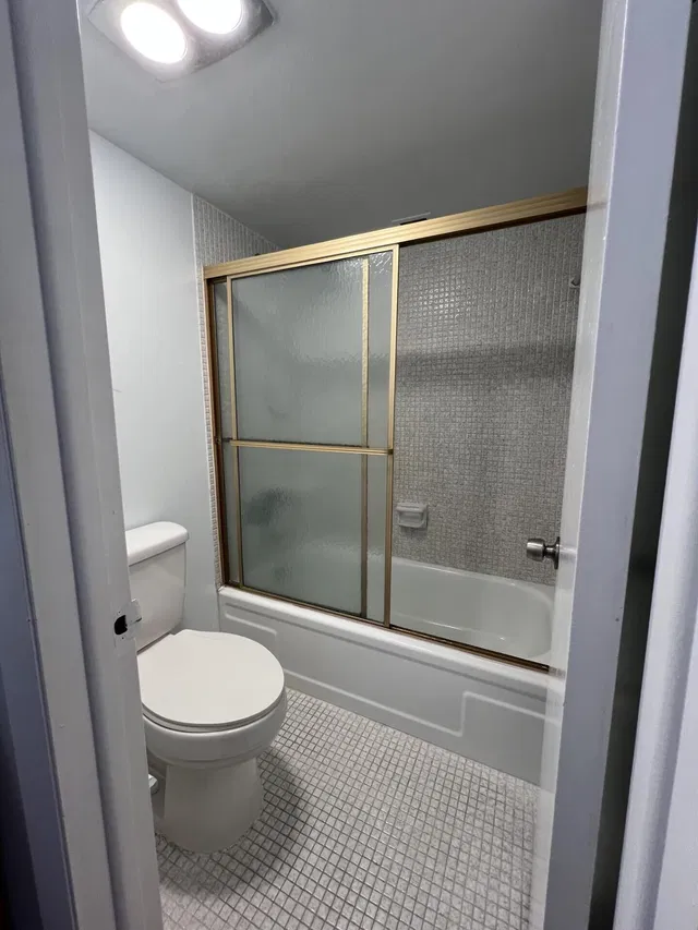 Unit 506 photo 7