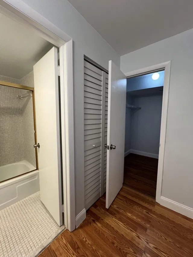 Unit 506 photo 11