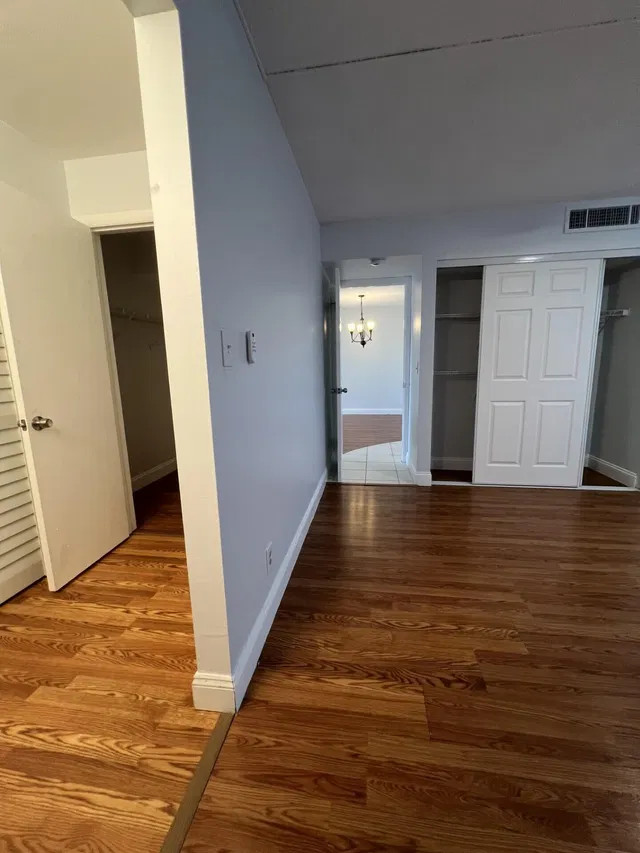 Unit 506 photo 12