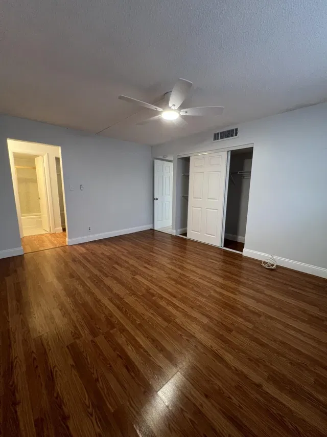 Unit 506 photo 20