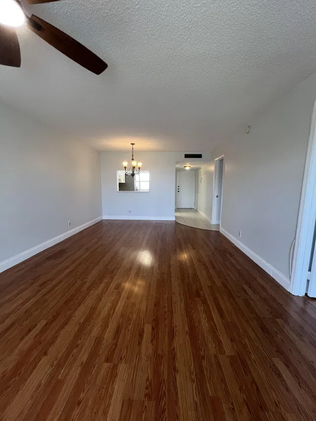 Unit 506 photo 21