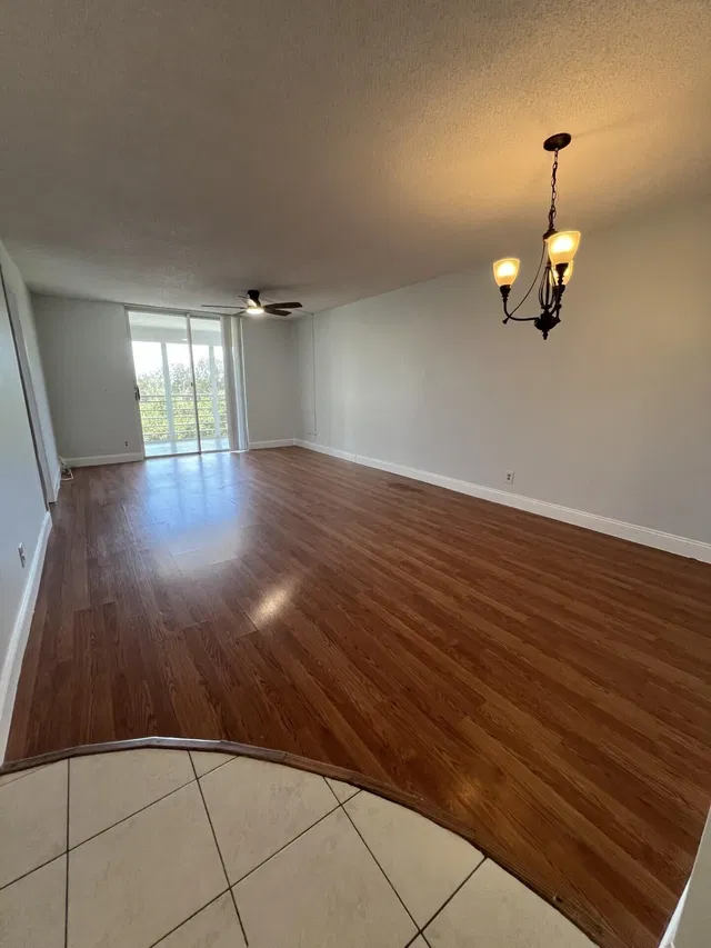 Unit 506 photo 23
