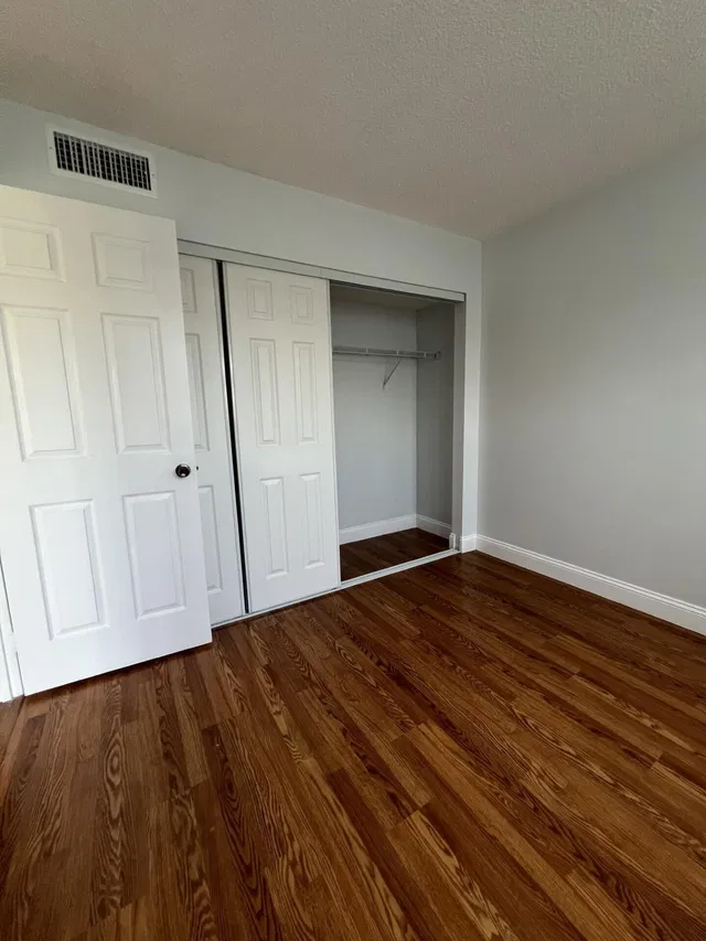 Unit 506 photo 24