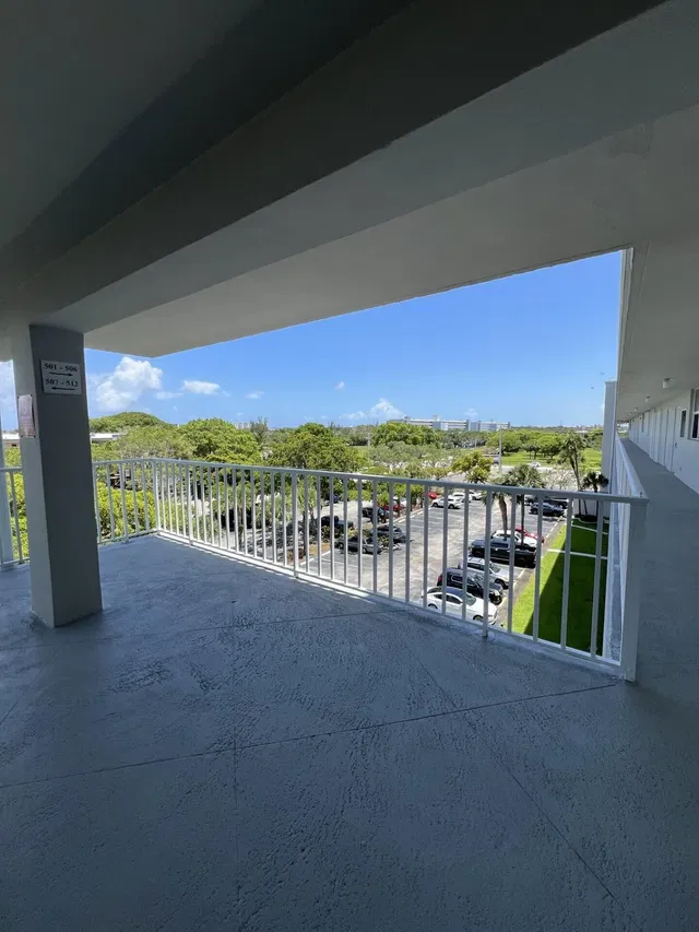 Unit 506 photo 29