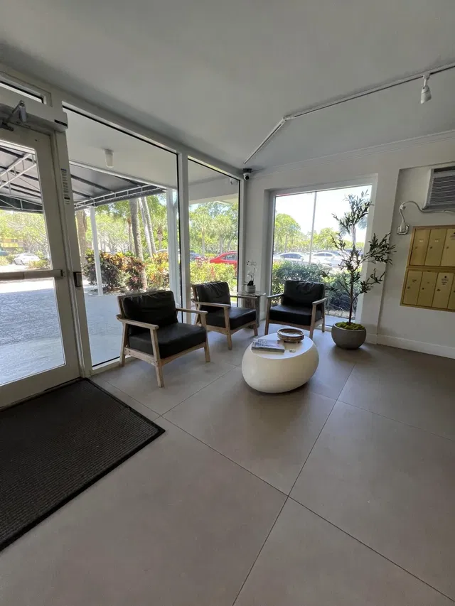 Unit 506 photo 36