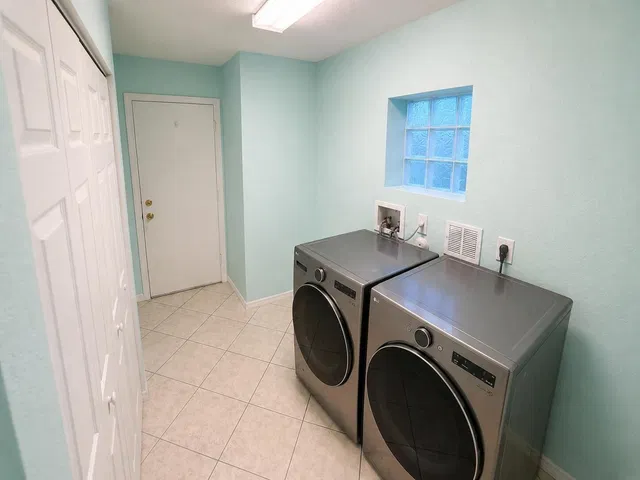 Residence photo 24