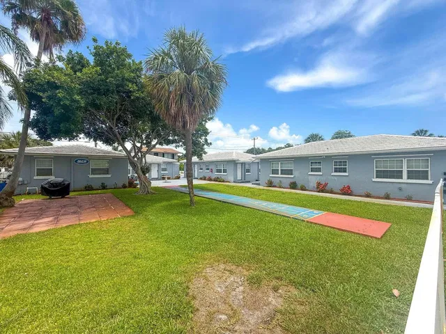  Residence photo 8