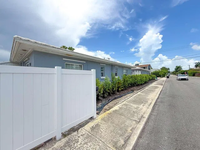  Residence photo 12
