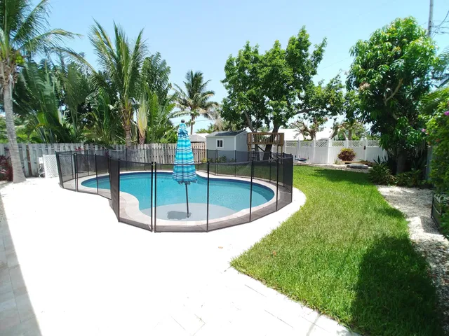 Residence photo 2