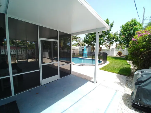 Residence photo 5