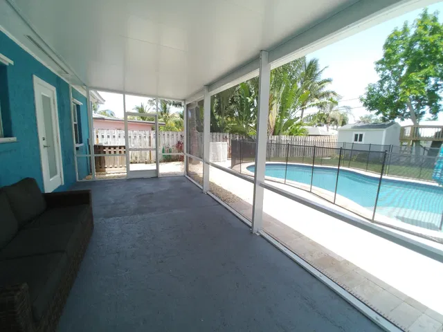 Residence photo 20