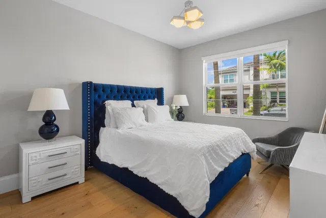 Residence photo 26