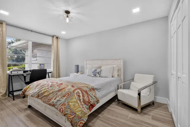  Residence photo 17