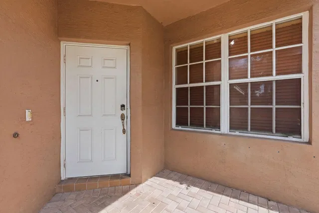 Residence photo 5