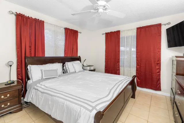 Residence photo 4