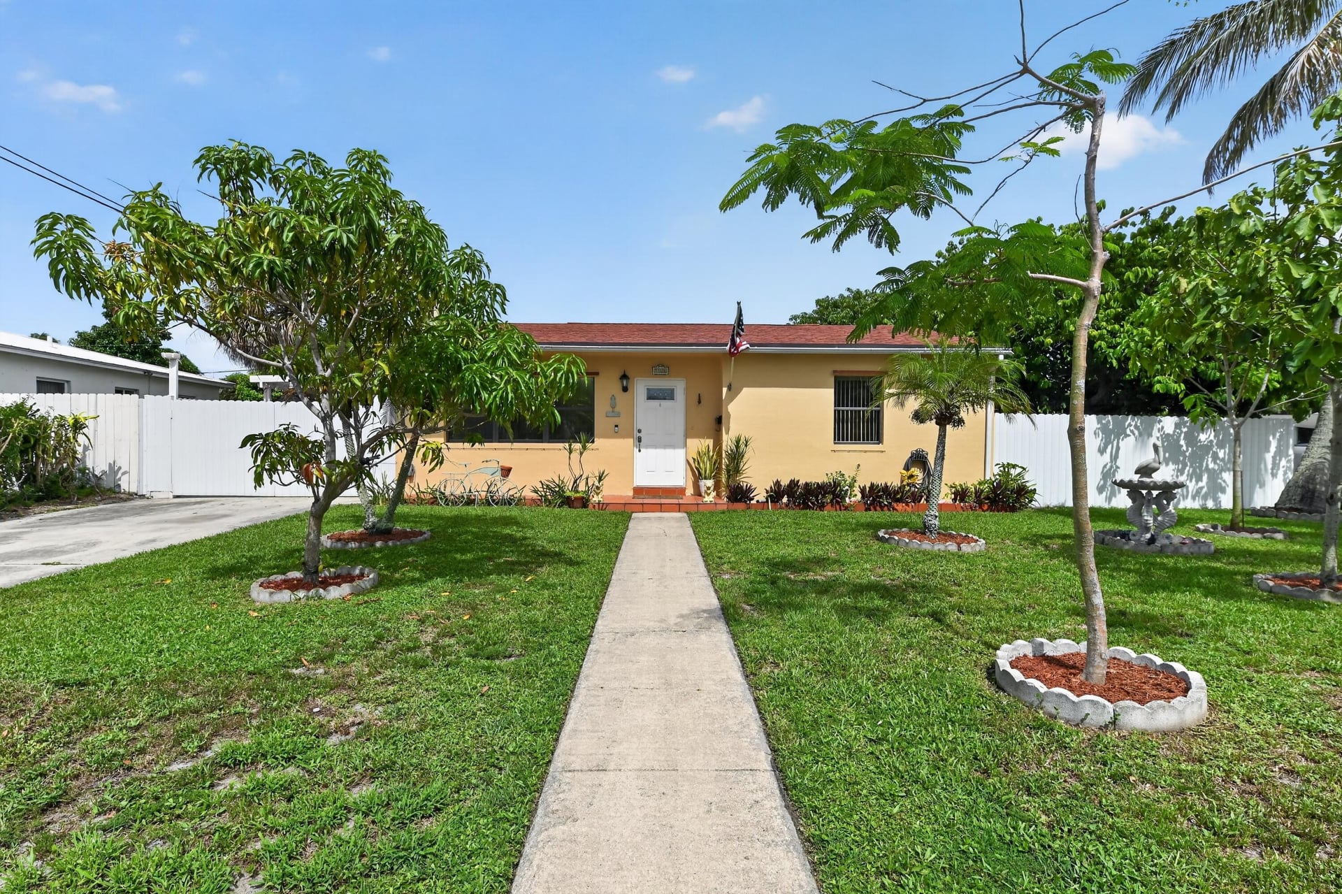 West Palm Beach Residence photo 2