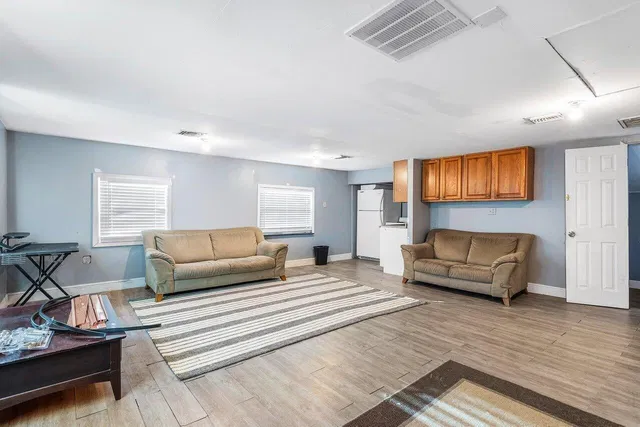 Residence photo 5