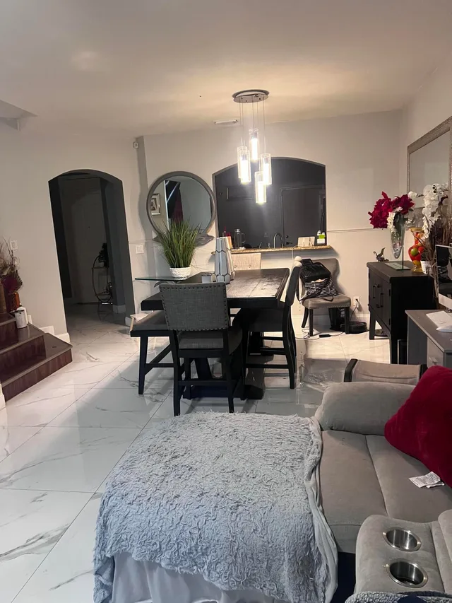 Residence photo 5