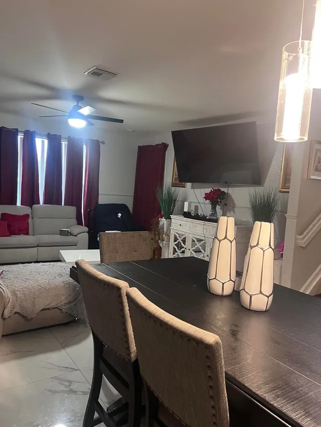 Residence photo 12