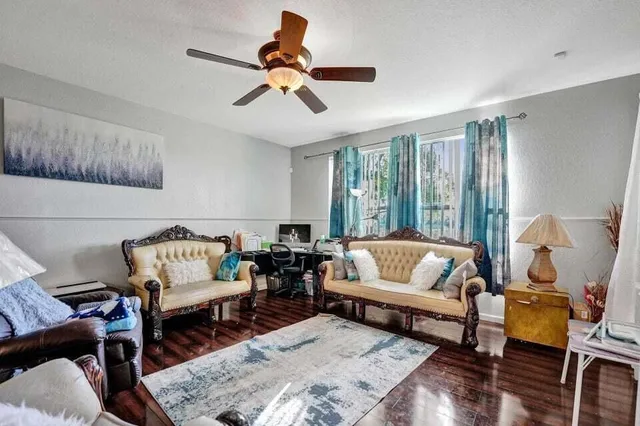 Residence photo 21