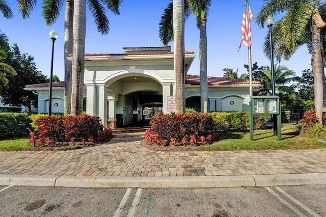 Residence photo 22