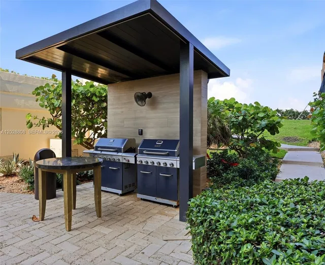 Eastpointe Singer Island Unit 19F photo 11