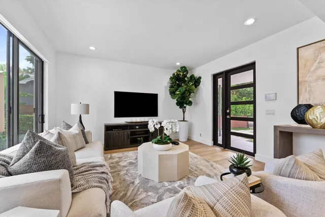 Old Northwood Residence photo 12