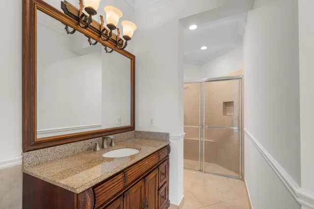 Residence photo 53