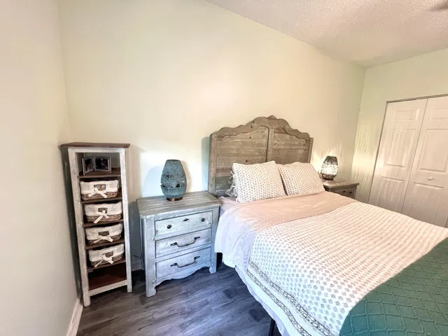 Unit 3307 photo 18