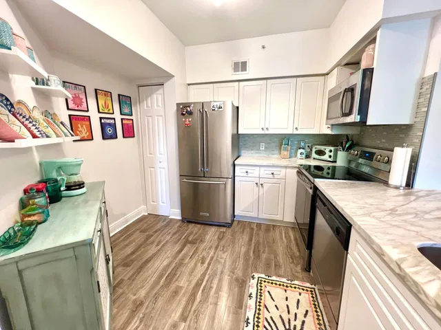 Unit 3307 photo 23
